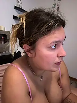 Latinamommy26 - Flash tits