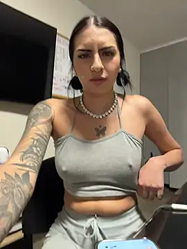 Hilary_pinkk - Spank ass🍑
