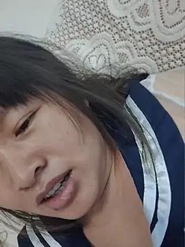 Xiaokeai2026 - 开始有些放不开，需要哥哥调教