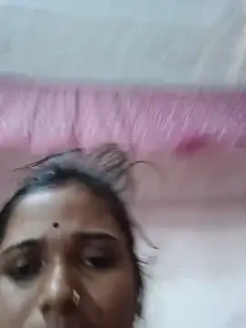 Hotkajalpaj3099's Live XXX Chat