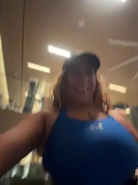 Bigbuttbrooklynn - Lick and suck my tits in gym at goal