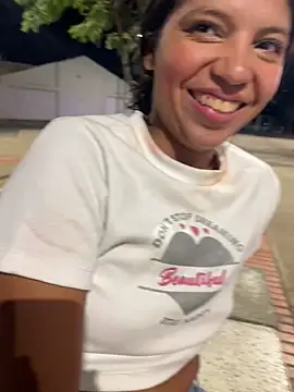 Broken_Latina_Whores_JE - Show tits 🥰