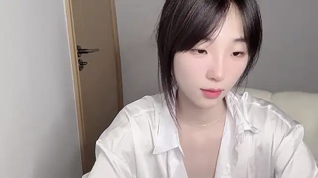 Louise-3 - 控制3分钟+无内M腿