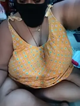 Monaa - Cucumber fucking, belan fucking in live