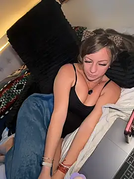 Sage_love - Miss meee?! Get this kitty wett PVT open