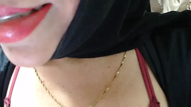 Nadia__abaud - PLAY MY HAIRS PUSSY🥵