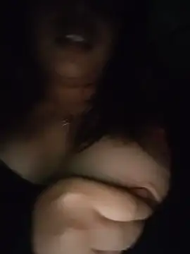 Elsa_sweet - No shirt + Nipple clamps gmni
