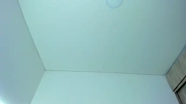 Im_sarah34 - Take off my panties and finger me.......