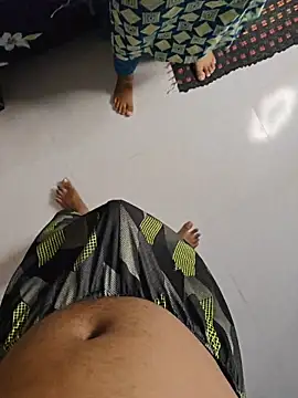 Younger_Couples - boobs show