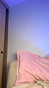 Natisss - Show tits + tongue