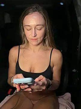 Lunagirl13 - Get naked 4 u 😻