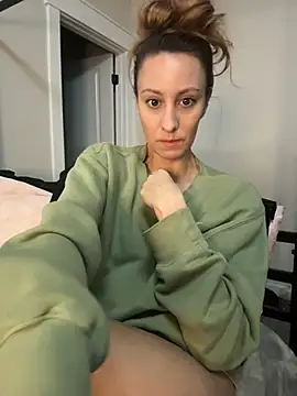 Anne-Laurent - 🍆dildo squirt💦+tits🍒 LT 3 min cntrl