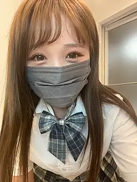 18satonana - ボタン外していく♡