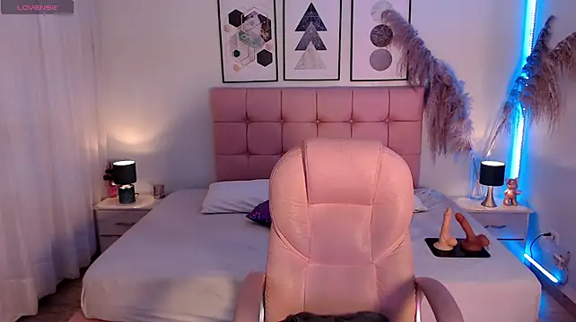 Marilyn_Rosex - Spannking ass x3 and shout yijaaa!