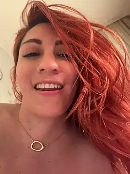AleDeloo - Squirting camera at goal