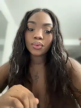 Zaarahott - Show tits 😋👅