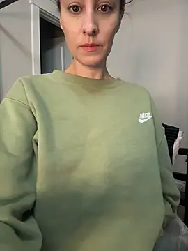Anne-Laurent - 🍆dildo squirt💦+tits🍒 LT 3 min cntrl