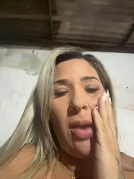 Lindinha-sexy - tentando chamar o vizinho!!!!
