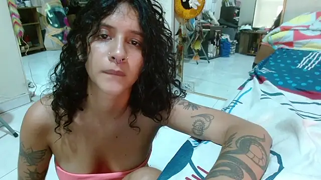 AlinaWoolf_ - SPANKS ASS <3