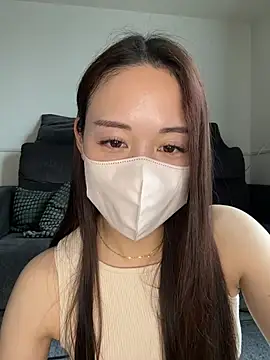 Ria-o0 - 上脱いで電マ乳首に当てちゃう💓