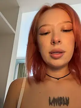 MaryChanXO - BIG SQUIRT IN GLASS