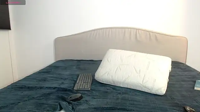 MelissaWaldorf - fingers in my ass