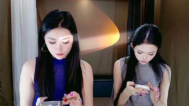 Banana-Milk69 - 双人脱衣舞