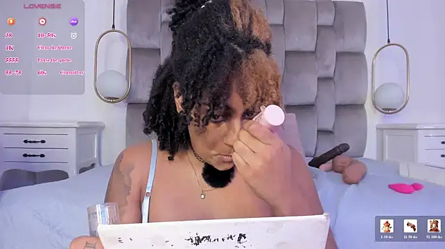 OnlyGia - fingering pussy