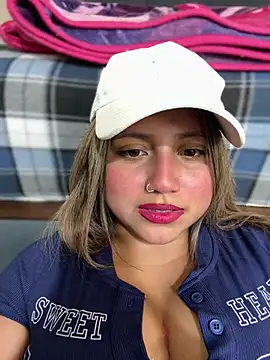 -Adrilux- - BIG DILDO 33cm + Lush in my ass 😱🍑