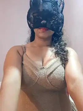 Chathunii - boobs show