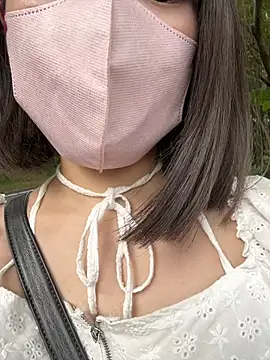 Ema_xx - えまたん盗撮スクワット５回するぞー‼️（場所見つける）