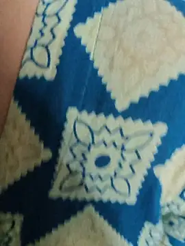 Younger_Couples - boobs show