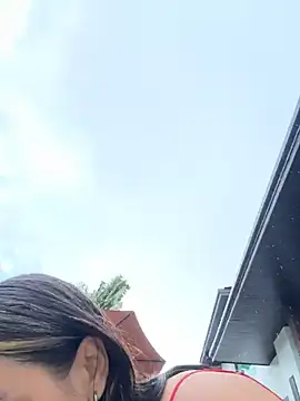 BabeRainbow - Hot squirt in cold shower 💦