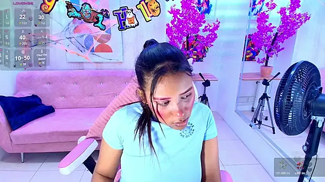 Afrodita_loren - toples + rusa + oil in tits