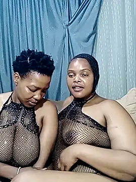 Twin_lovers - Suck boobs