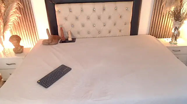 Sia_Foxx01 - Walk through my body like a goddess