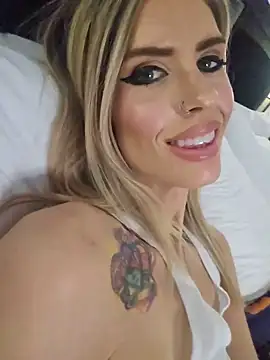 Ellieconradxo - Fully nude & Deepthroat 10 inches