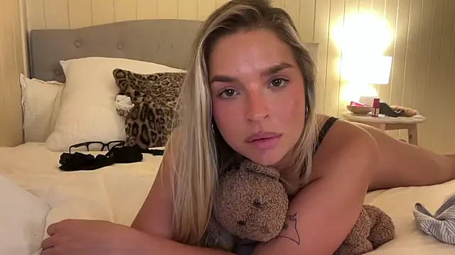 Sofia_rhodes - hand bra