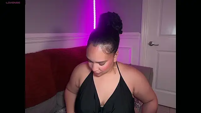 SashaEstrella - lush ON