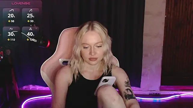 Lisa_fantasyy - flash tits