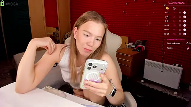 KinsleyHottie - Let my pussy dripping from a hard squirt
