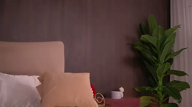 ChloeDevine - Get me topless - Boobs Play