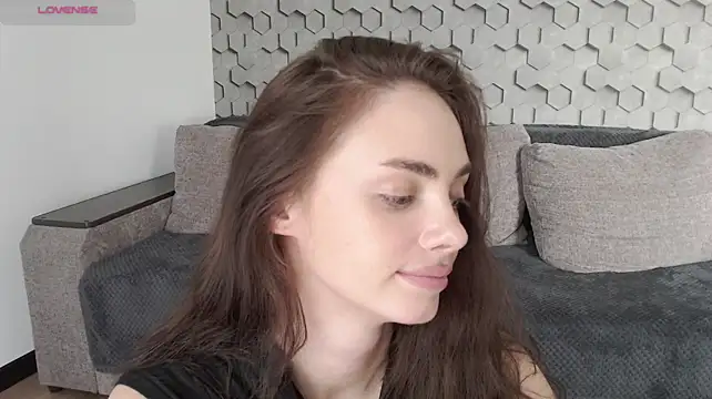 AliciaMellow - sensual sexy tease you with my top
