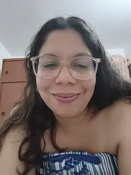 Carliina_Soussa - Mostrar cuerpo , vagina tocándose