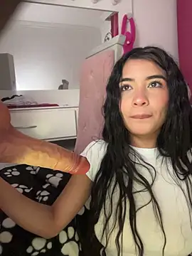 Lina_pink - Oil on my breasts