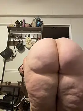 Caligirl9895 - bend over and spread a lil-nervous&rare