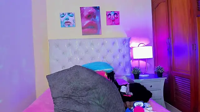 Aliyah_sweet - oil ass+ 1 finger in ass