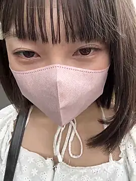 Ema_xx - えまたん盗撮スクワット５回するぞー‼️（場所見つける）