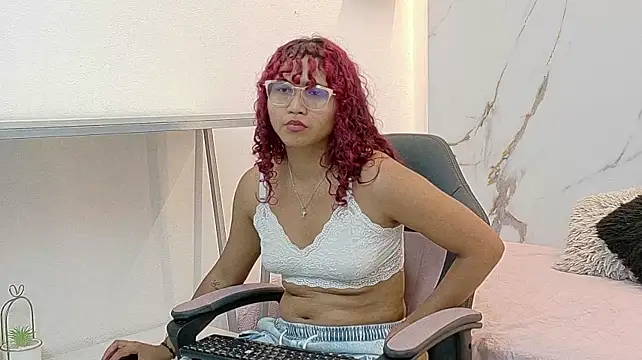 SamanthaFox_8 - Full nude Sam with oil🔥