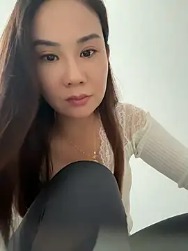 Yioyio-666 - 仿真精液摸胸诱惑2分钟
